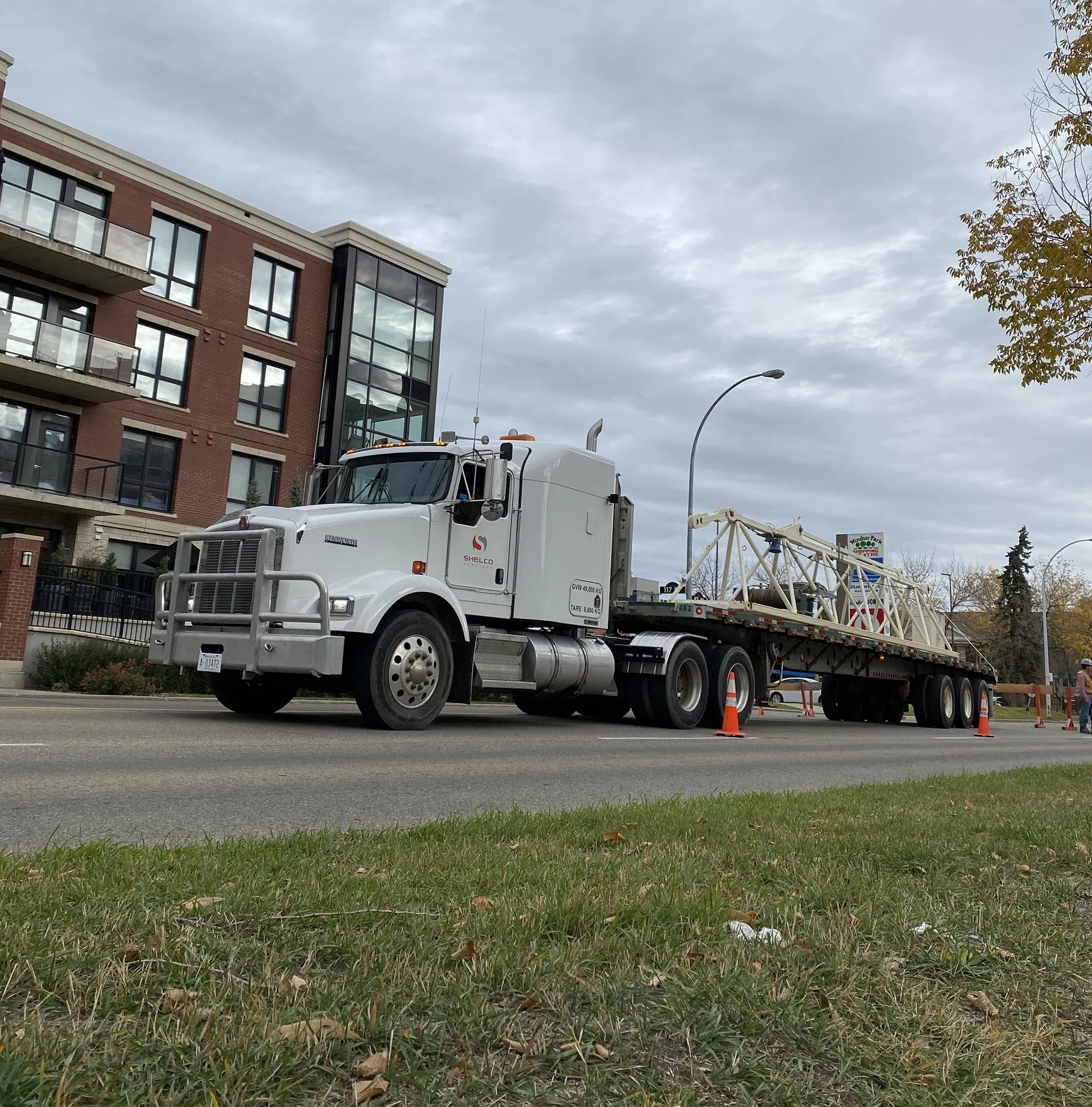 53’ Tri-Axle Highboy With Flat Deck
